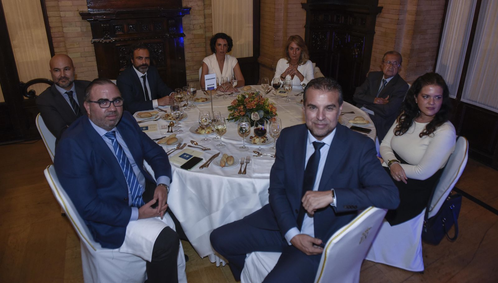 Leopoldo González, José Manuel Peinado, José Vacas, Cristina Montes, Silvia Maraver, Vicente Serrano, Úrsula Palmar y Cristobal Morales.