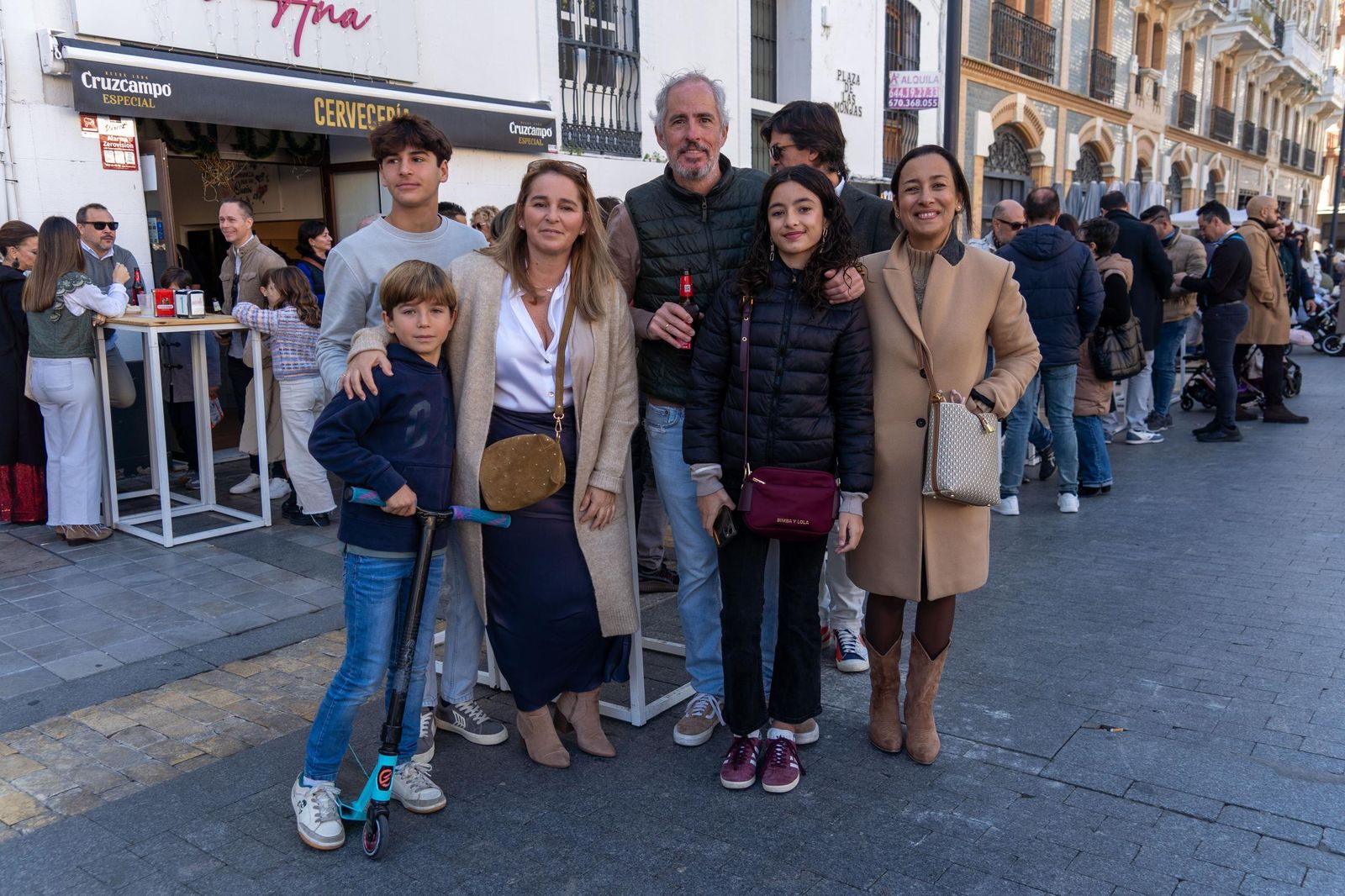 Imágenes de la fiesta del 31 de diciembre en las calles de Huelva