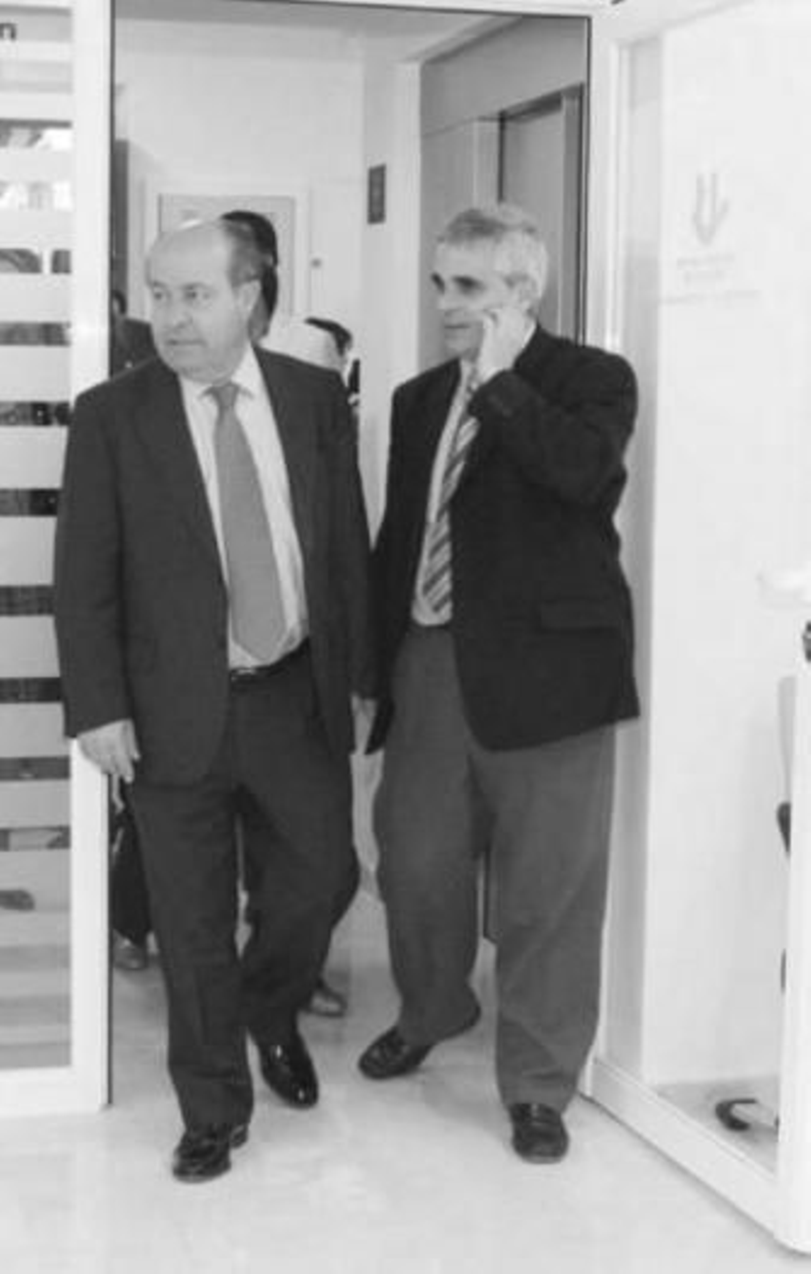 El alcalde, de visita por las nuevas instalaciones, ayer.