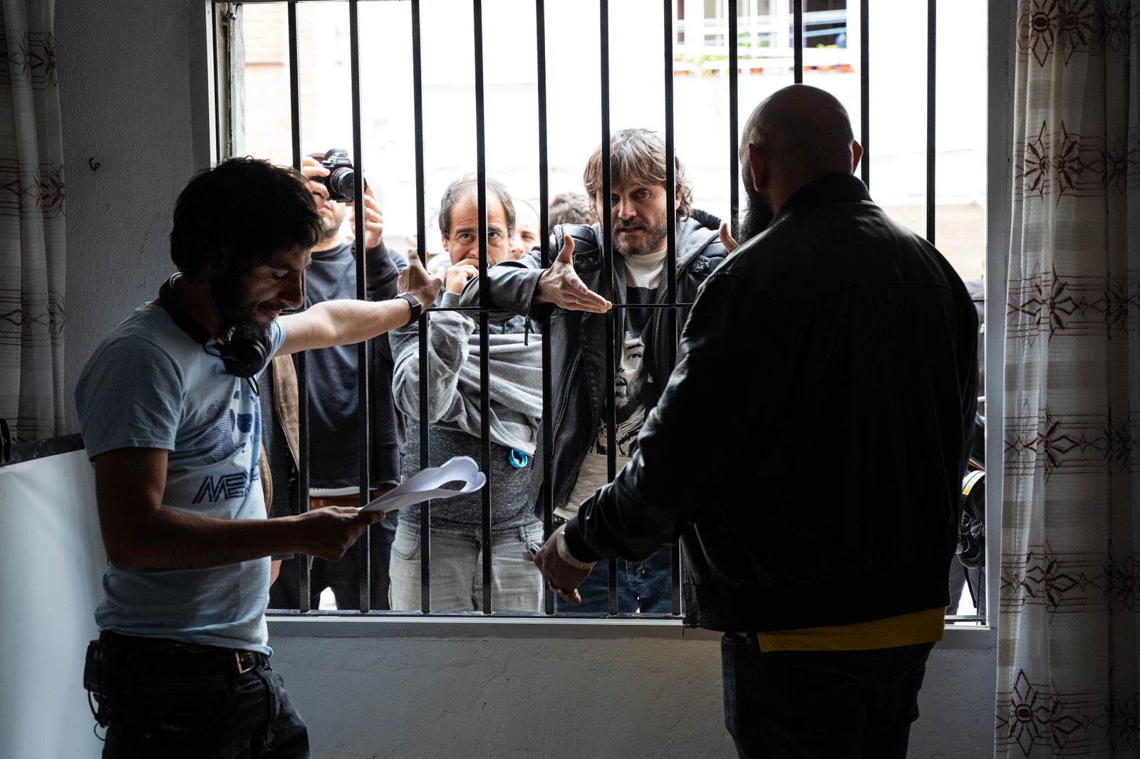 El Chule y Salva Reina en una de las escenas de 'Malaka'.