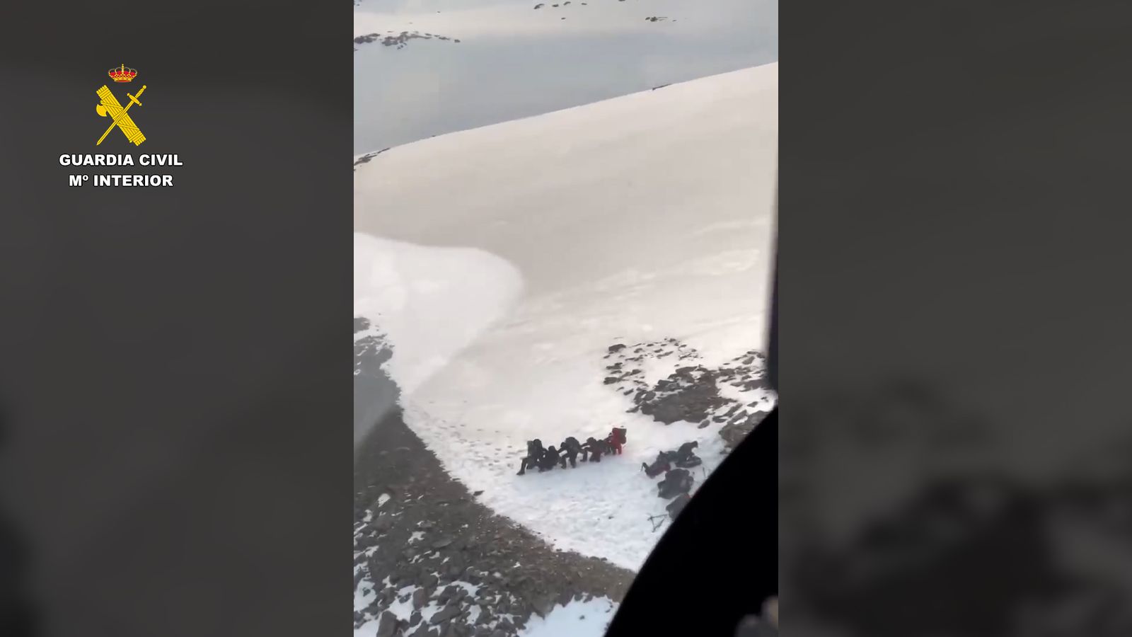 Rozan la tragedia: Todas las imágenes del rescate de 17 montañeros en Sierra Nevada