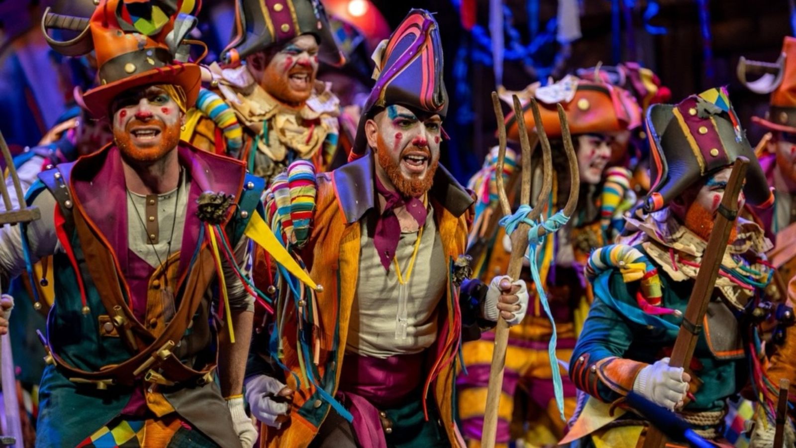 La comparsa 'Los Rebeldes', primer premio del concurso del carnaval de Almería 2026, actuará en la previa del partido contra la Cultural.