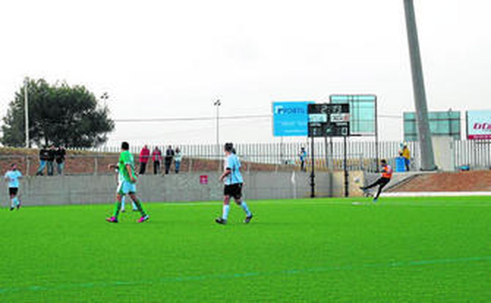 Comenzaba la segunda parte y el marcador favorecía a los gitanos.