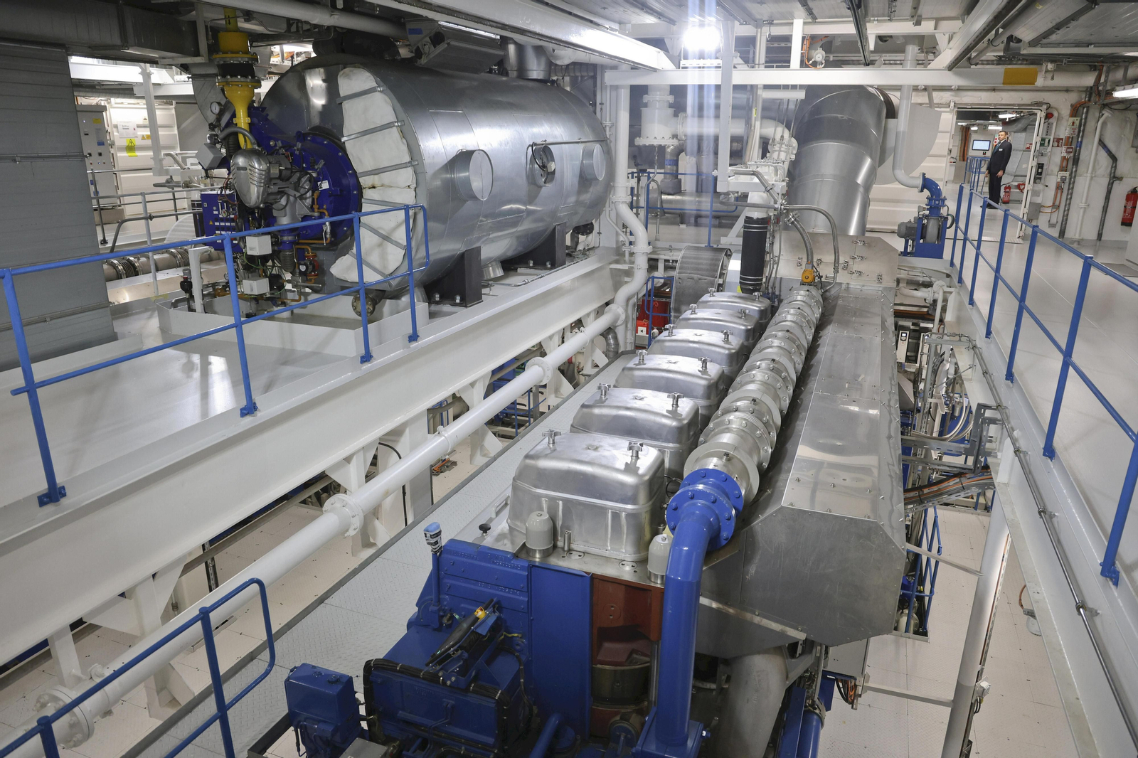 Así es el nuevo ferry ‘Rusadir’ que ha presentado Baleària en el puerto de Málaga.