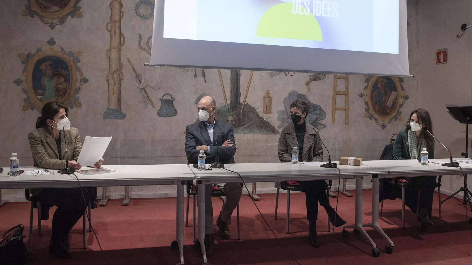 Un momento del  debate en el Espacio Santa Clara.