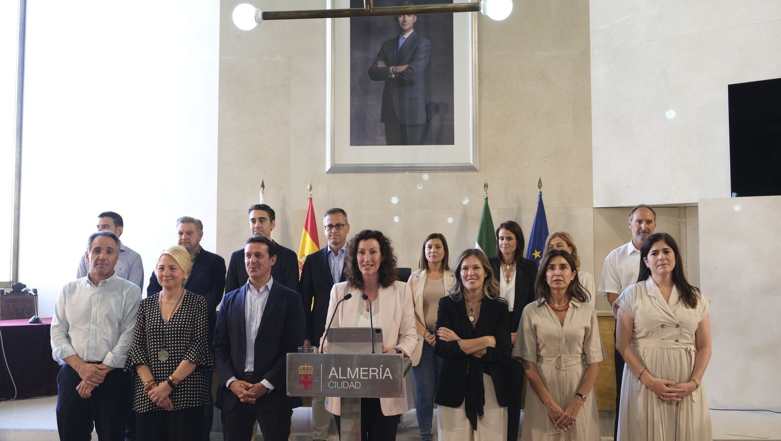 Imágenes del reparto de competencias en las concejalías del Ayuntamiento de Almería