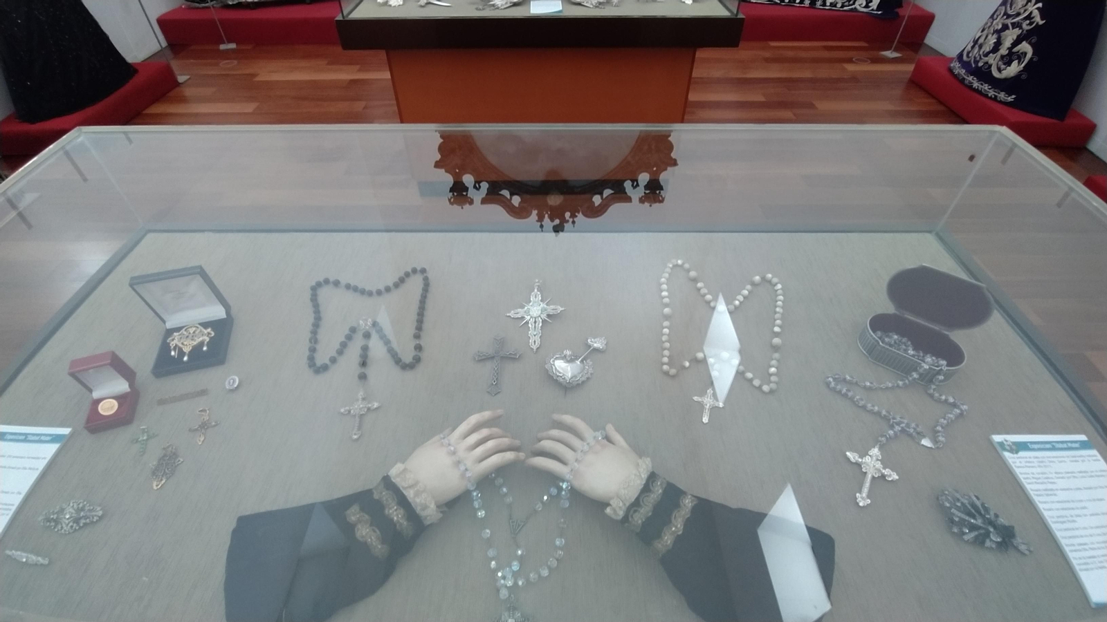 Así es la exposición Stabat Mater del 275 aniversario de la Soledad de San Fernando