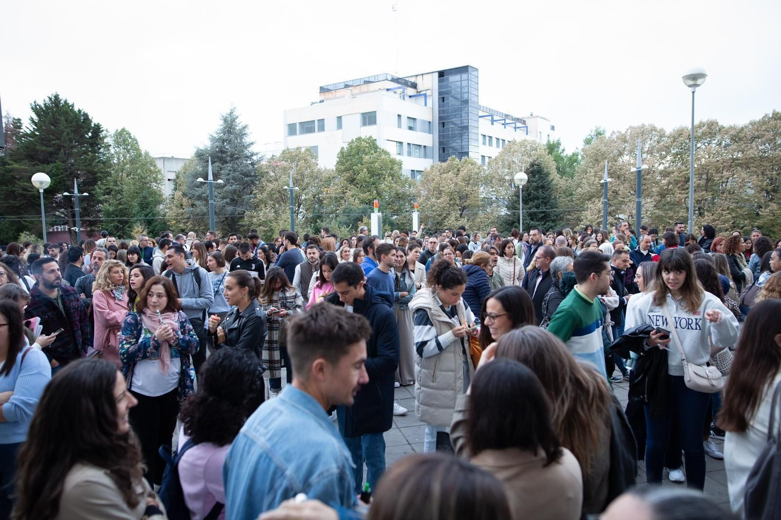 Las imágenes de los primeros exámenes de las oposiciones del SAS en Granada