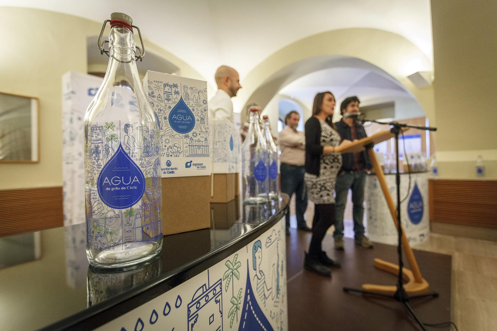 Una de las campañas de Aguas de Cádiz.