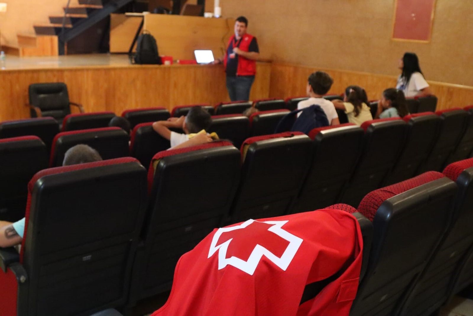 Más de cien menores reciben nociones de ciberseguridad en Alcalá