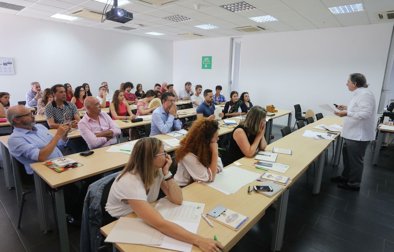 La UNIA cierra su tercera semana de cursos de la mano de las ponencias de Juan José Almagro.