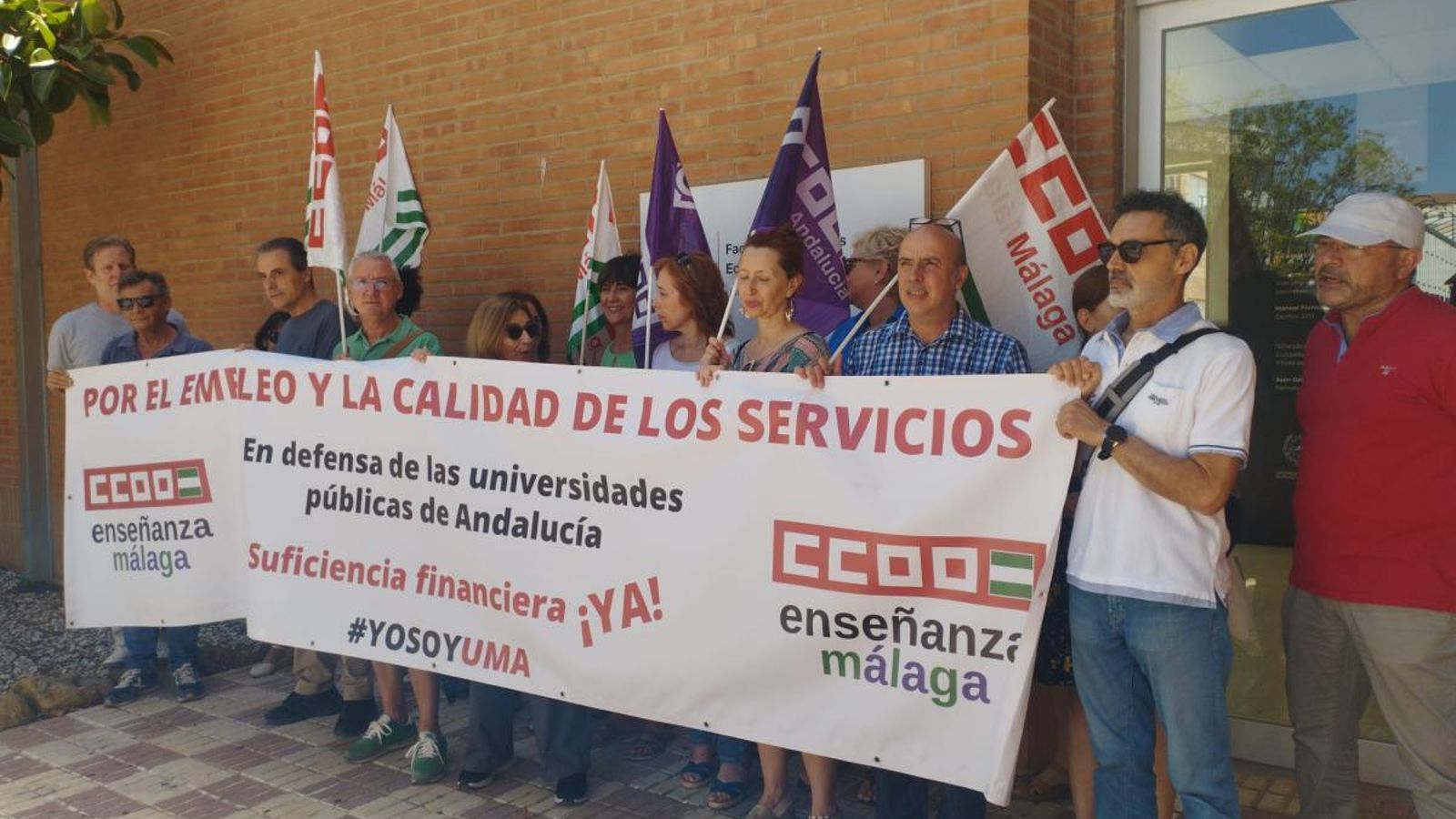 Concentración de CCOO en la Facultad de Económicas Concentración de CCOO en la Facultad de Económicas