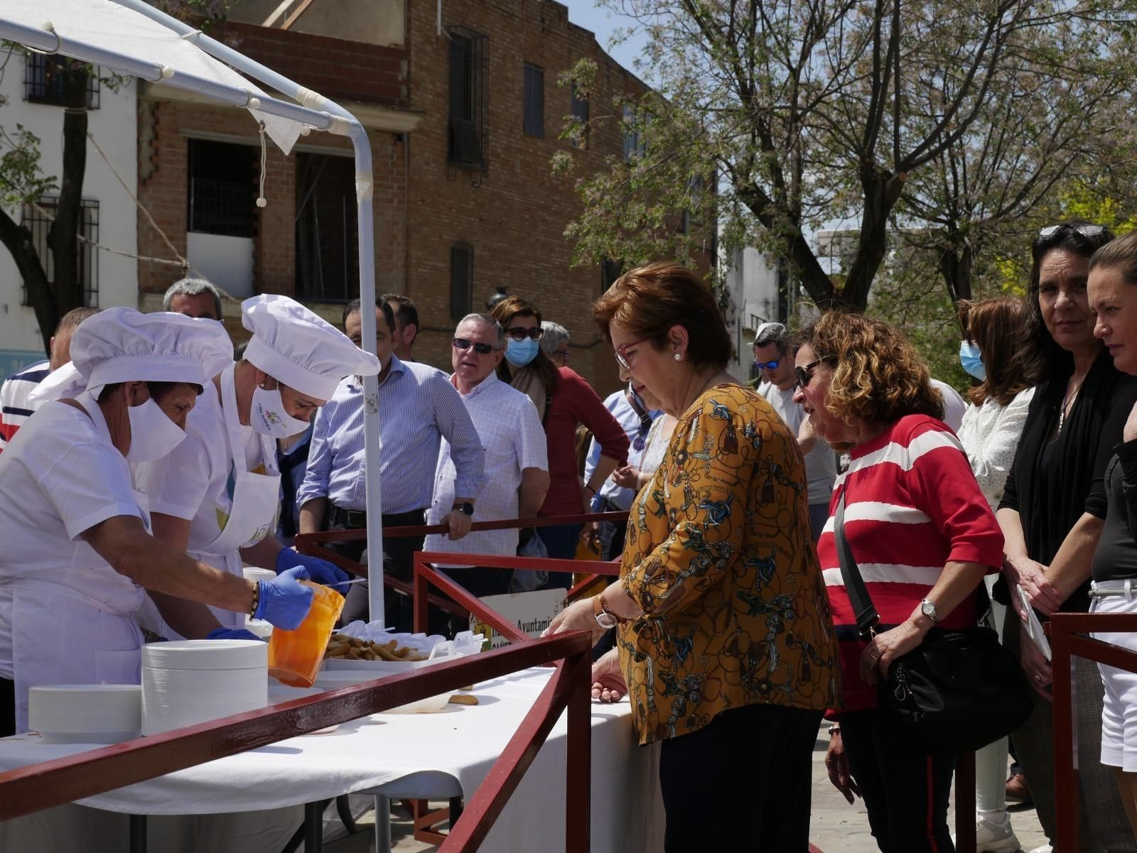 El salmorejo de récord de Cañete de las Torres, en imágenes