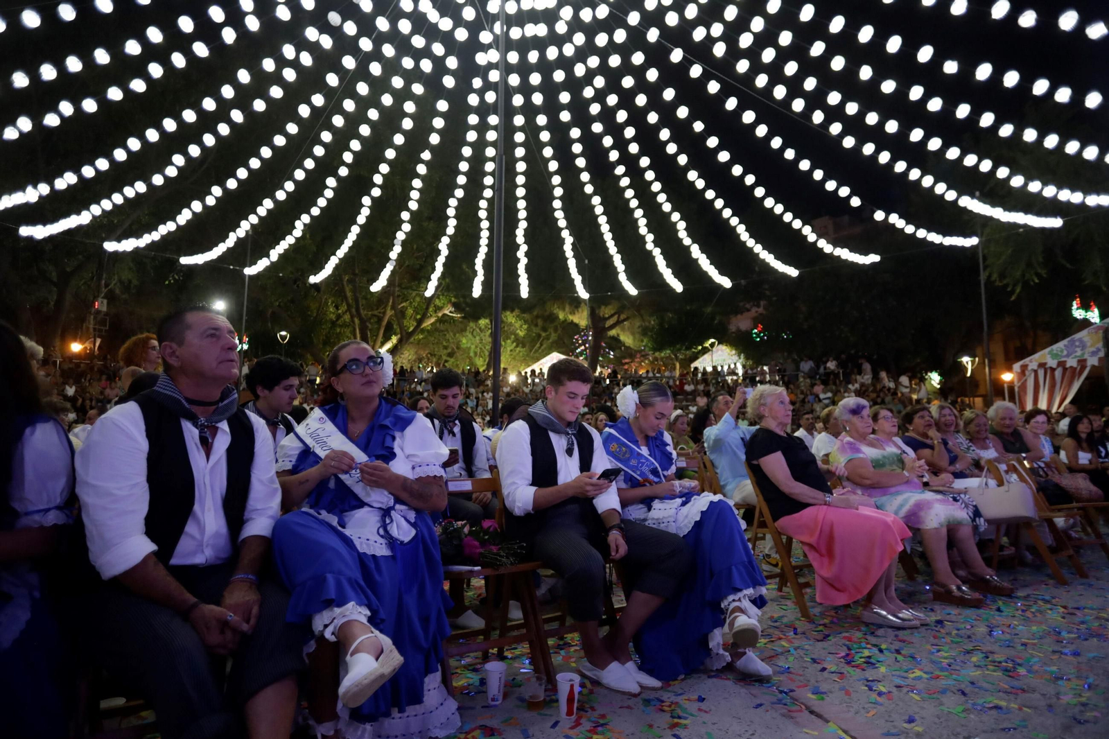 Las imágenes de la primera noche de la Feria del Carmen y de la Sal en San Fernando Las imágenes de la primera noche de la Feria del Carmen y de la Sal en San Fernando