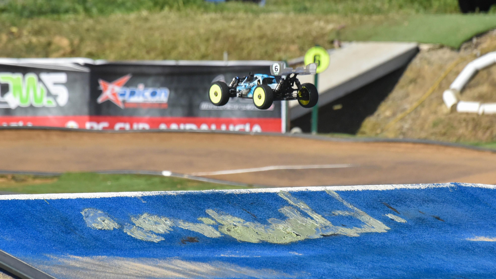 Las fotos del Campeonato Andaluz de coches de radio control en el circuito RC 'El Estrecho' en San Roque