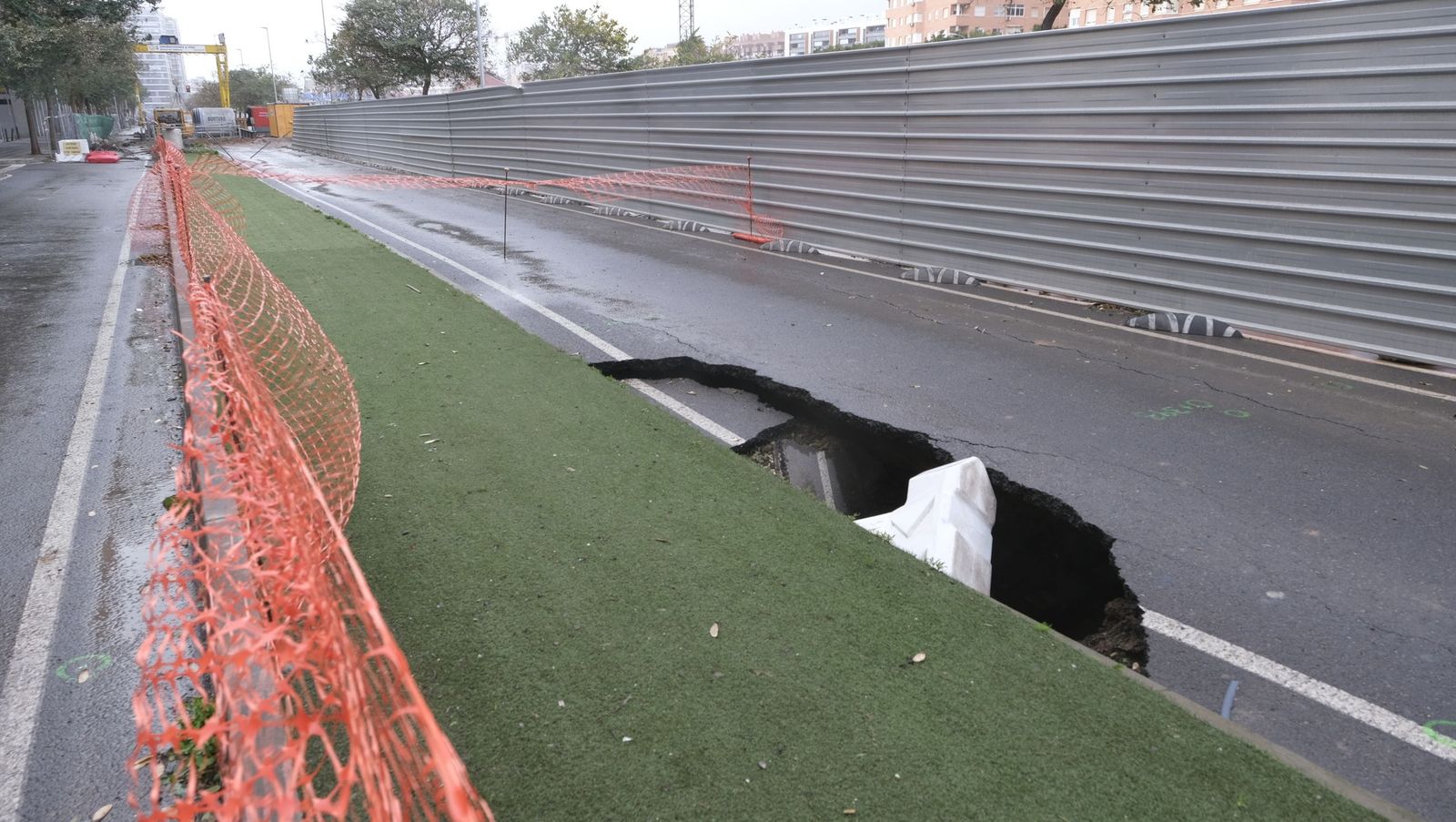La Borrasca Leonardo se ensaña con Almería, en imágenes