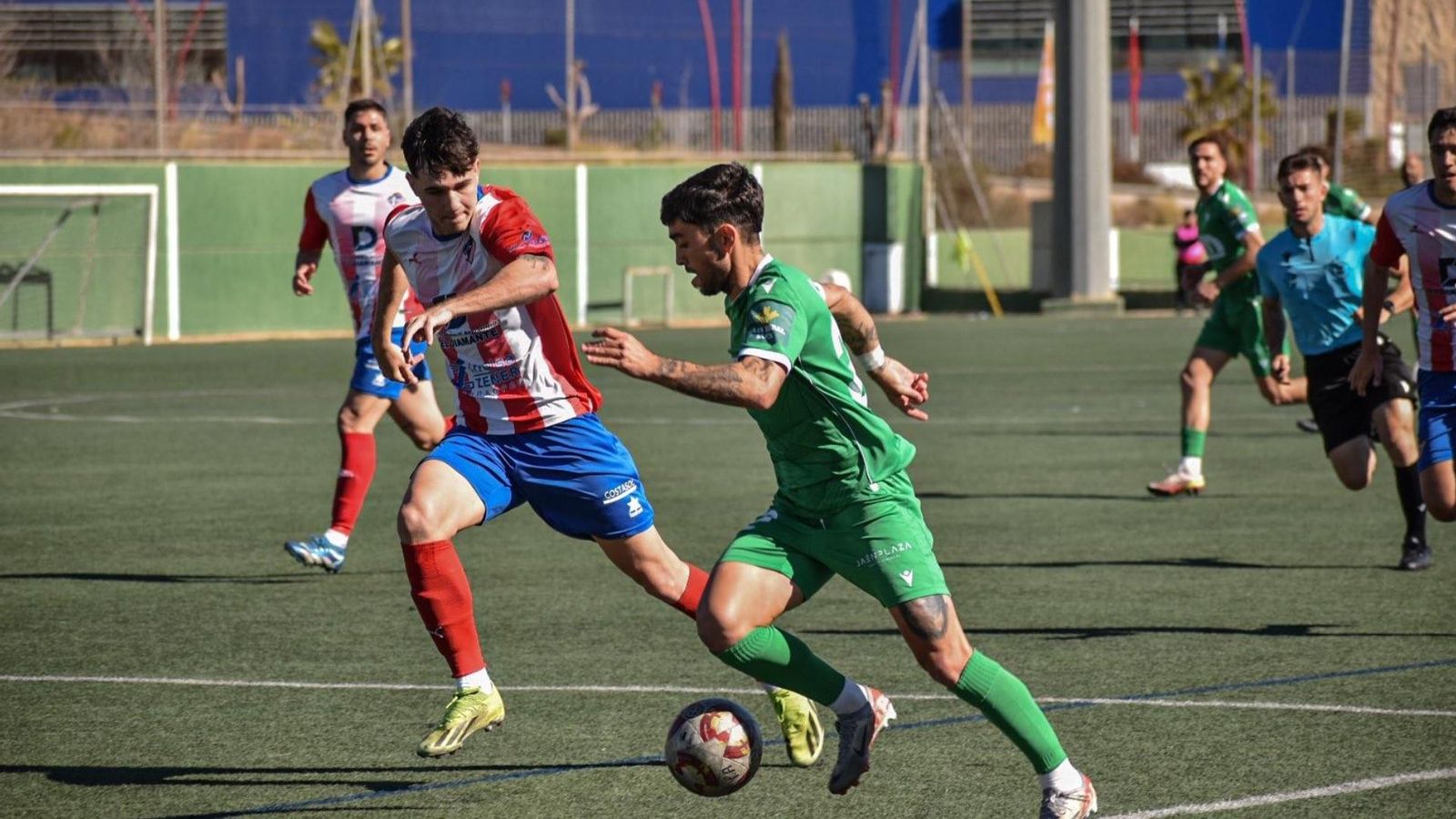 Óscar Lozano asistió a Espín en el centro que originó el 0-1.