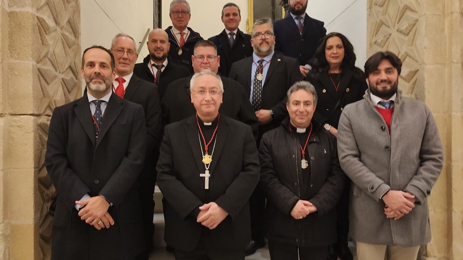 Foto tras la reunión mantenida con monseñor José Rico Pavés.
