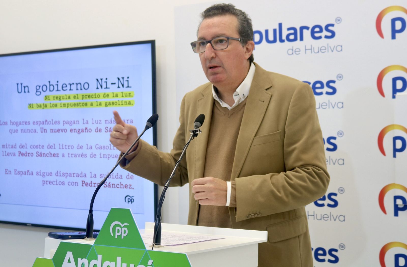 Manuel Andrés González, presidente del PP de Huelva.