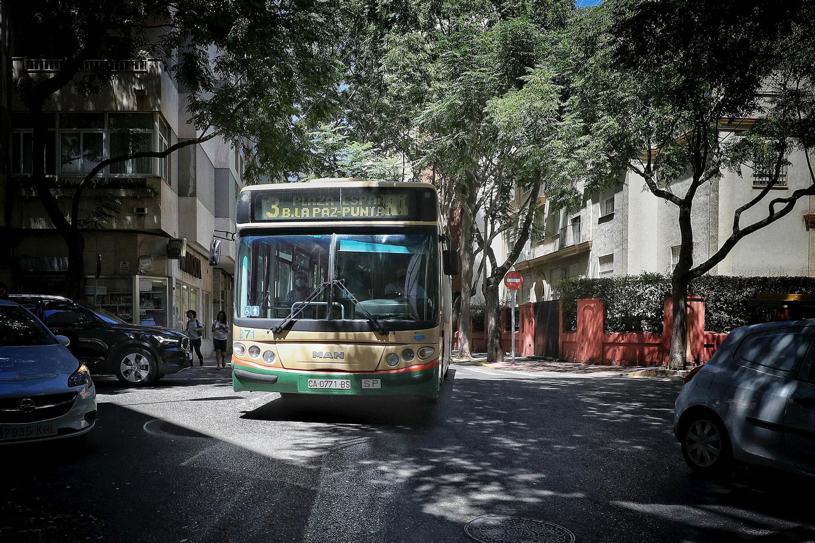 Los vecinos de San Severiano le plantan cara al Ayuntamiento de Cádiz