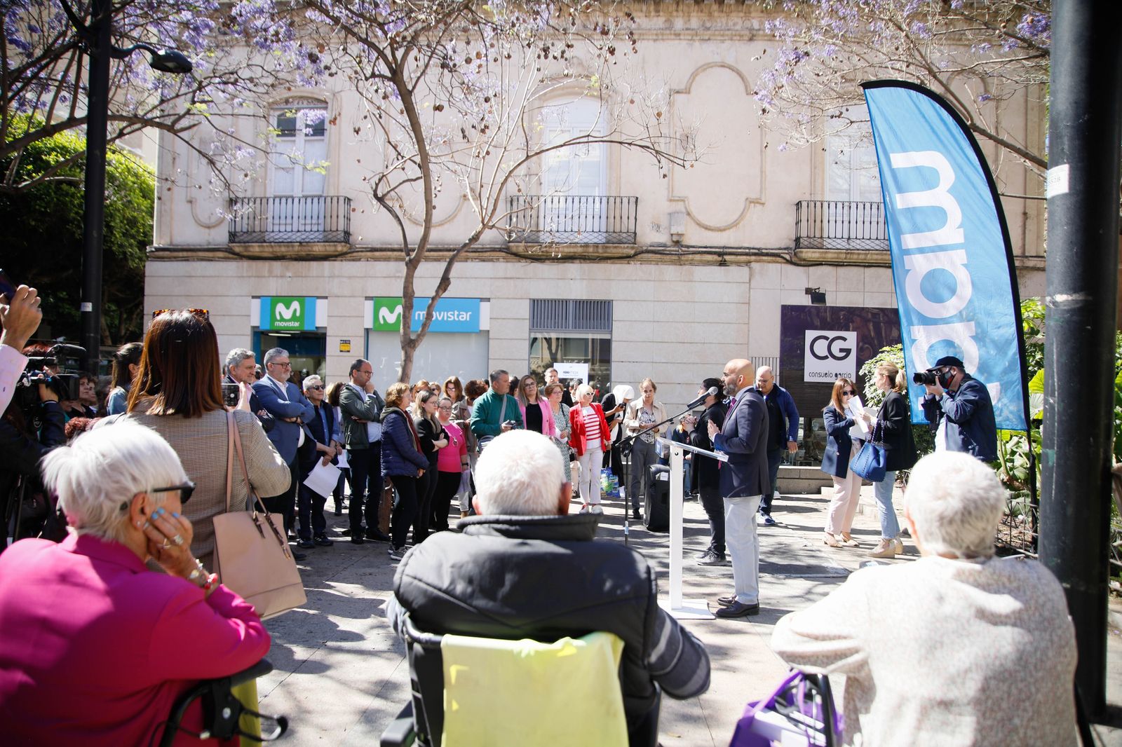 Acto desarrollado en la Plaza del Educador, en el centro de la capital almeriense.