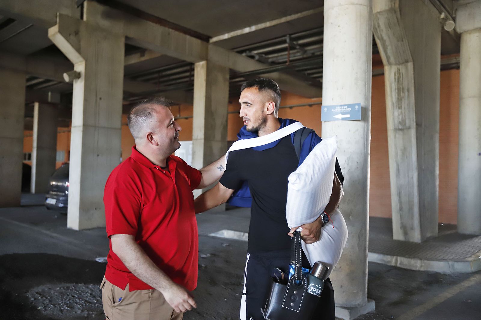 Imágenes de la salida del Recreativo de Huelva a Cáceres