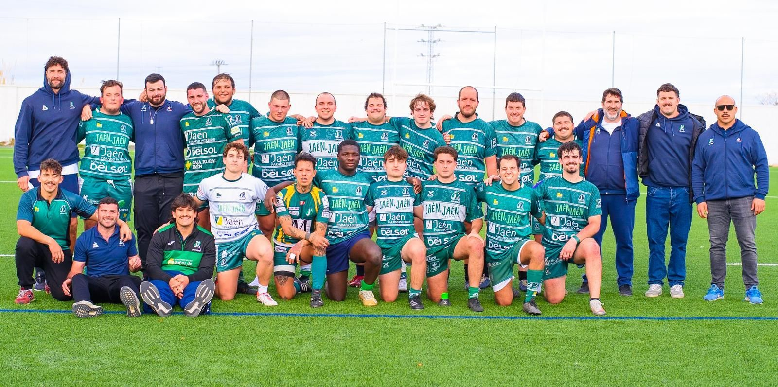 Foto de familia en su partido de despedida ante Rugby Escoriones.