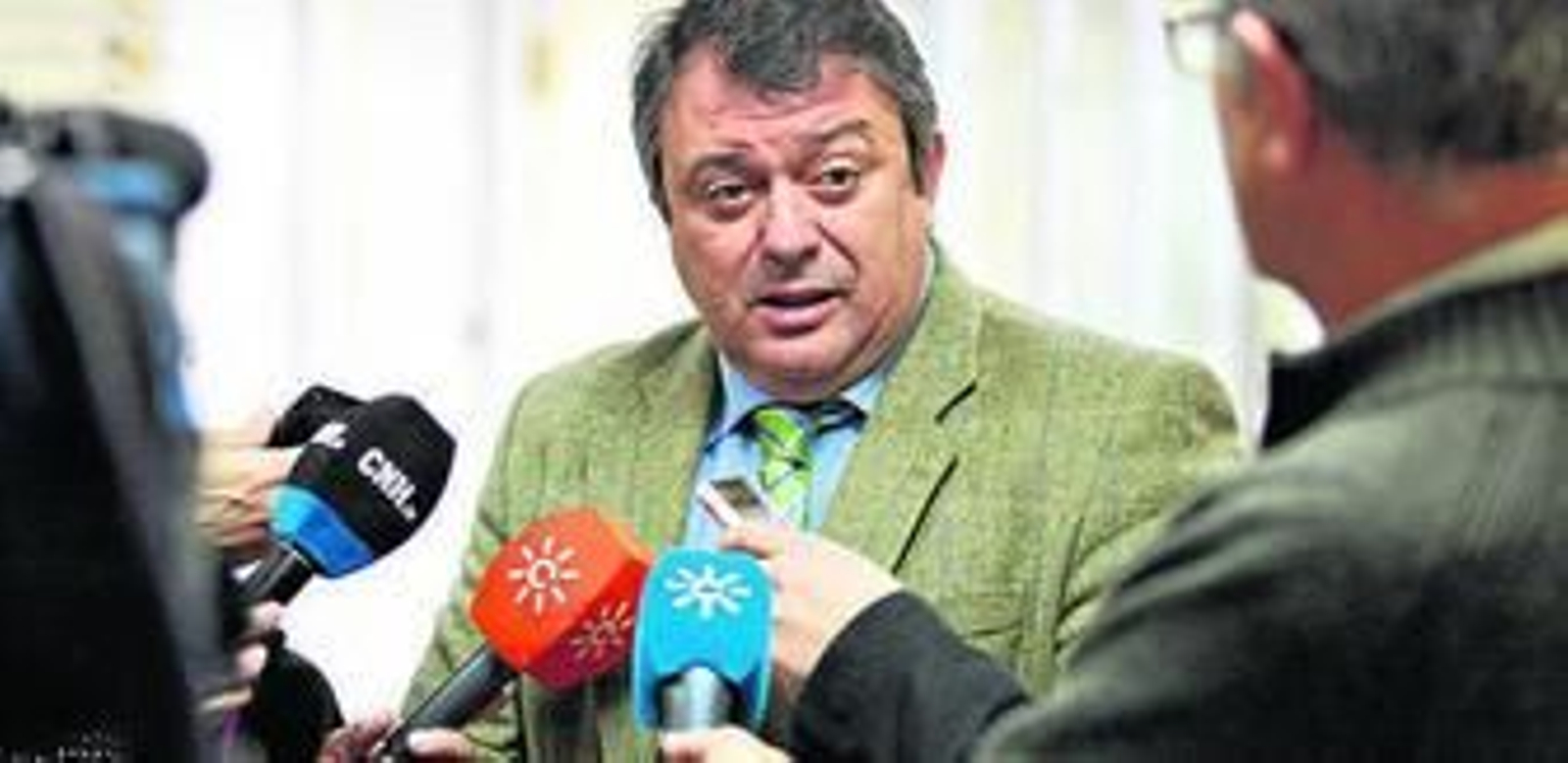 Eduardo Muñoz, atendiendo a los periodistas durante su etapa como delegado.