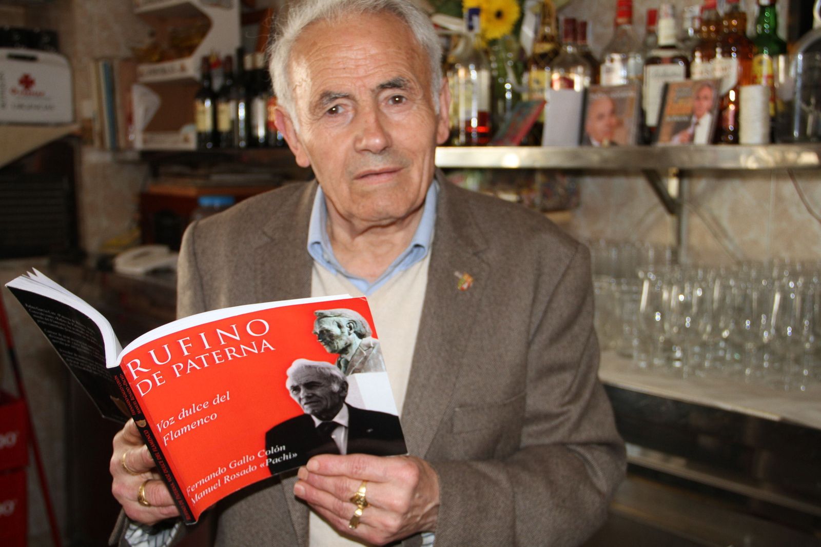 El cantaor paternero cuenta con un trabajo biográfico y un busto propio.