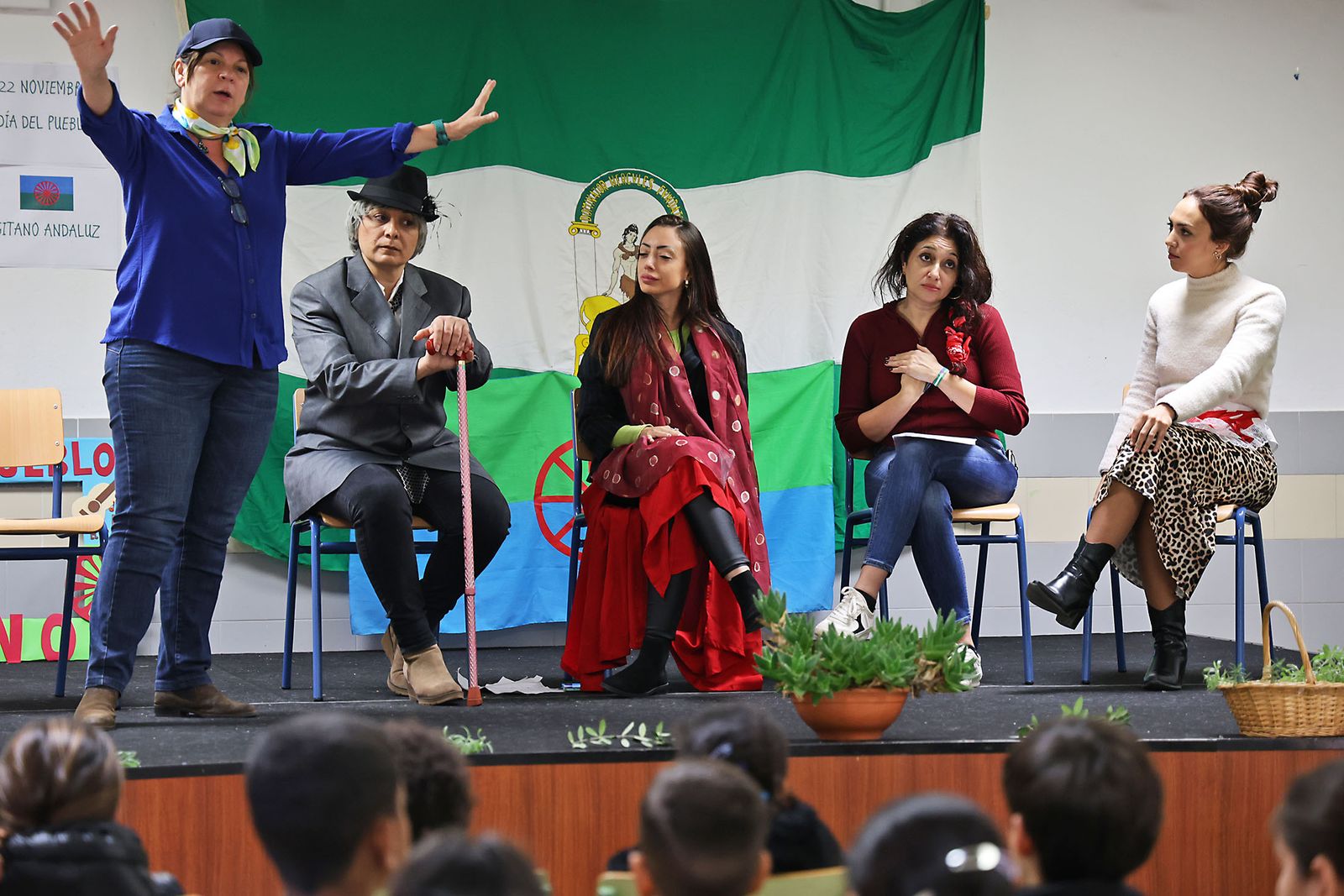 Imágenes del Día del Pueblo Gitano Andaluz. En el CEIP Andalucía..