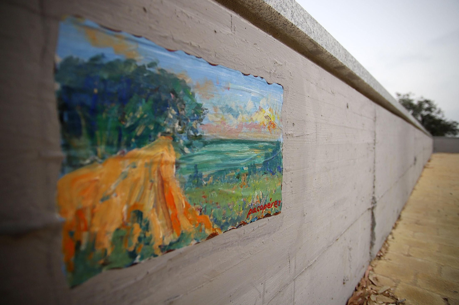 Imágenes de la visita guiada a la Fuente Vieja de Huelva por el arquitecto Francisco Javier López