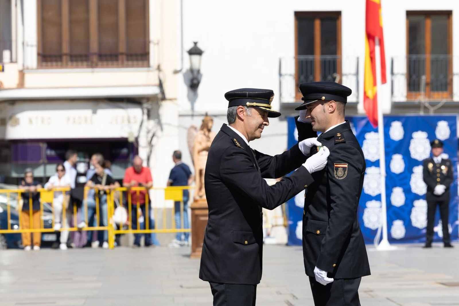 Acto por el día de la Policía Nacional, con motivo de la festividad los Santos Ángeles Custodios