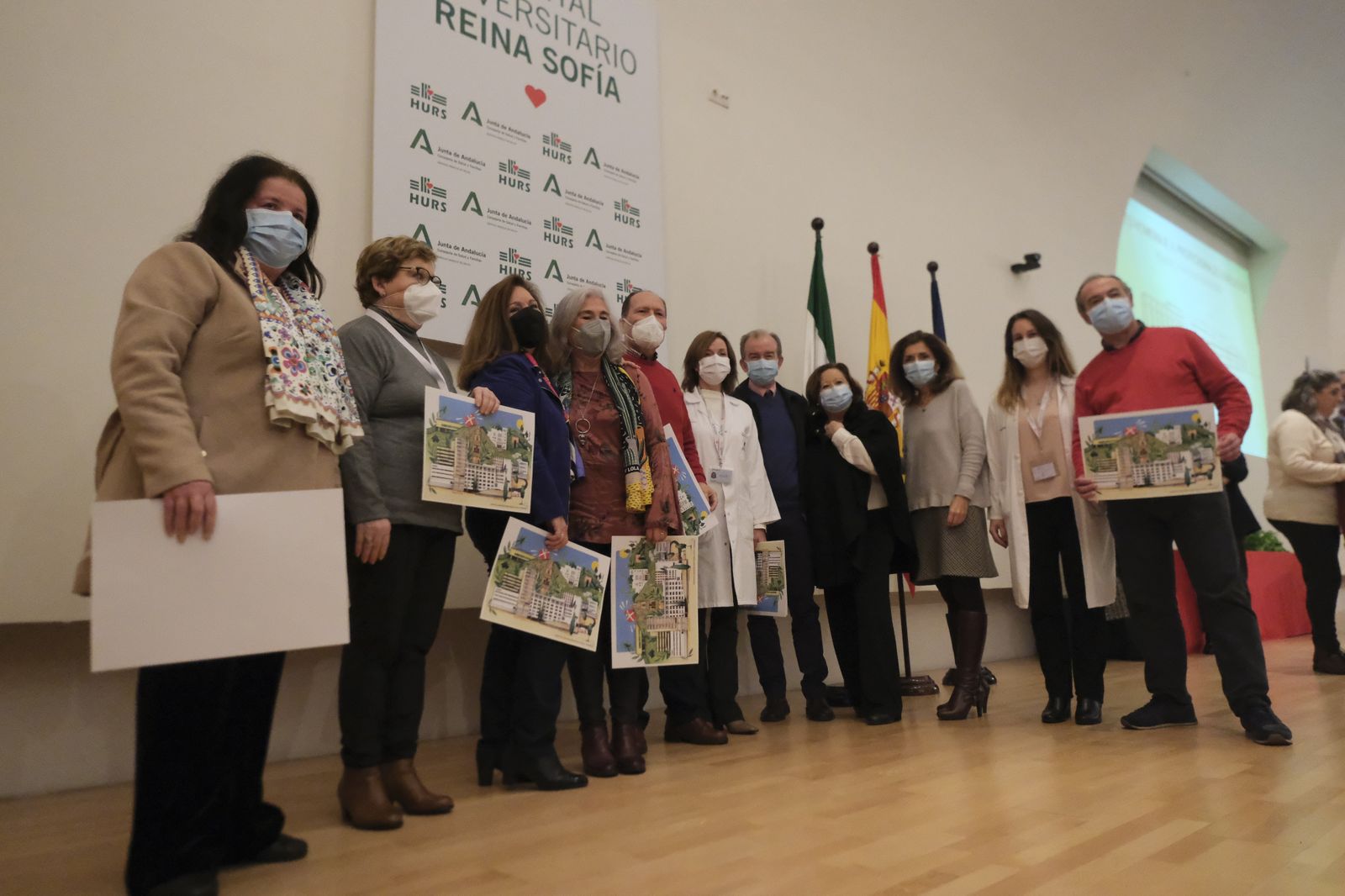 El homenaje del Hospital Reina Sofía a los jubilados de 2022, en imágenes