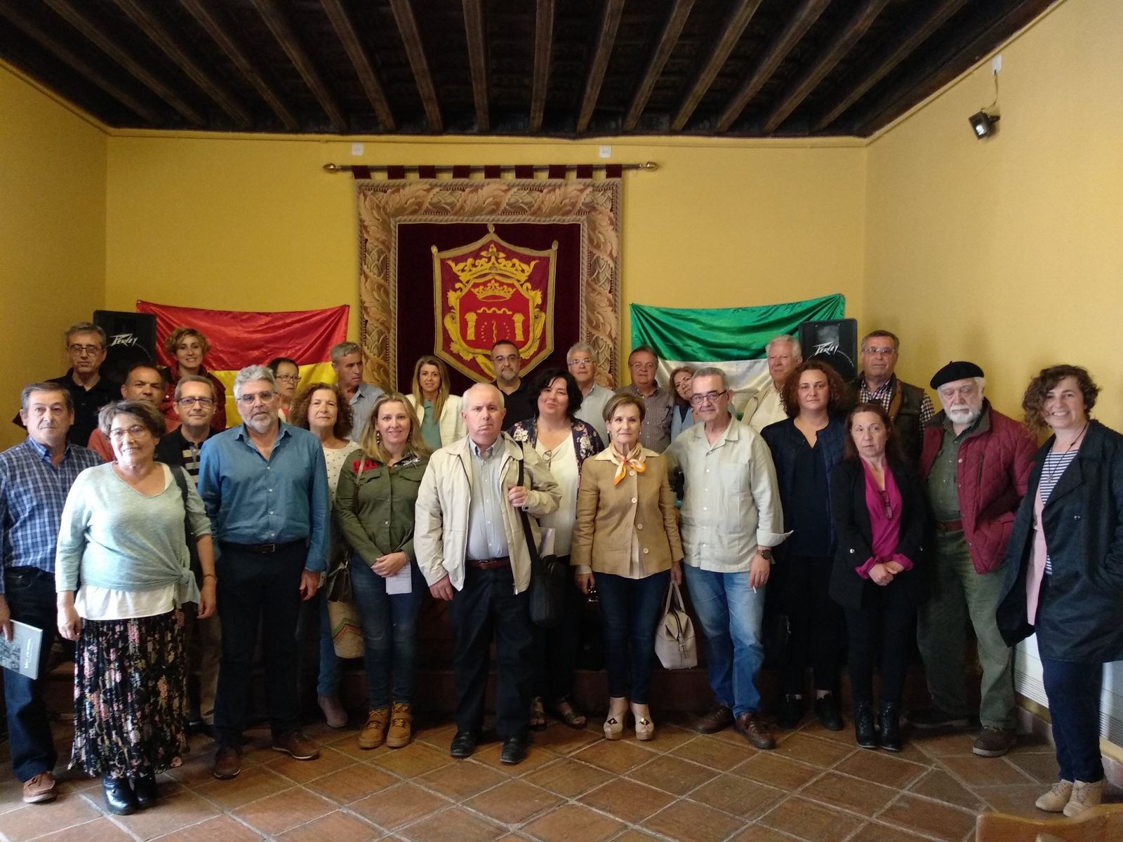 Miembros de la Coordinadora Andaluza por la Memoria Histórica, en la asamblea constituyente de Ronda.
