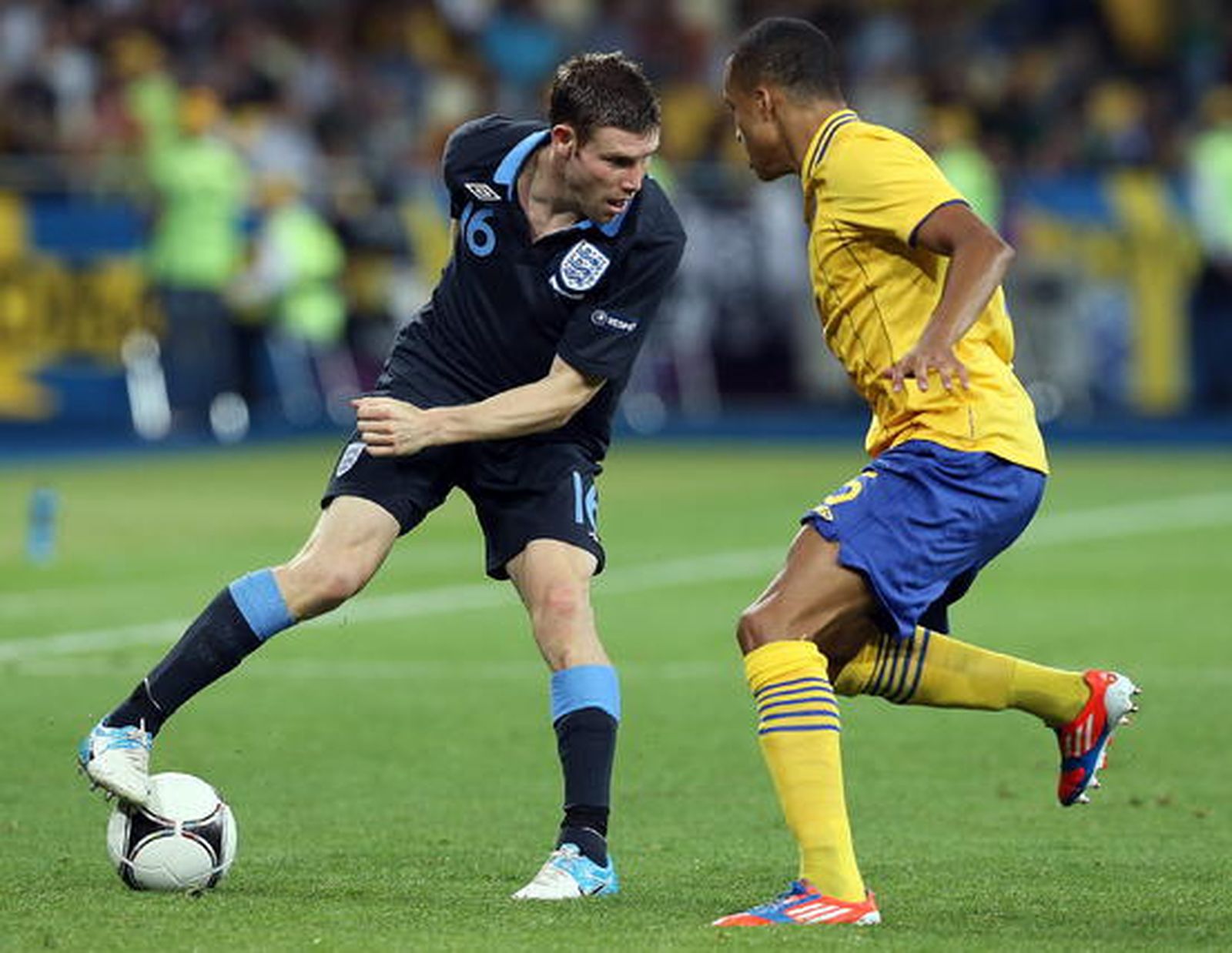 Inglaterra vence 'in extremis' en un partido loco y dejan a Suecia fuera de la Eurocopa.

Foto: EFE