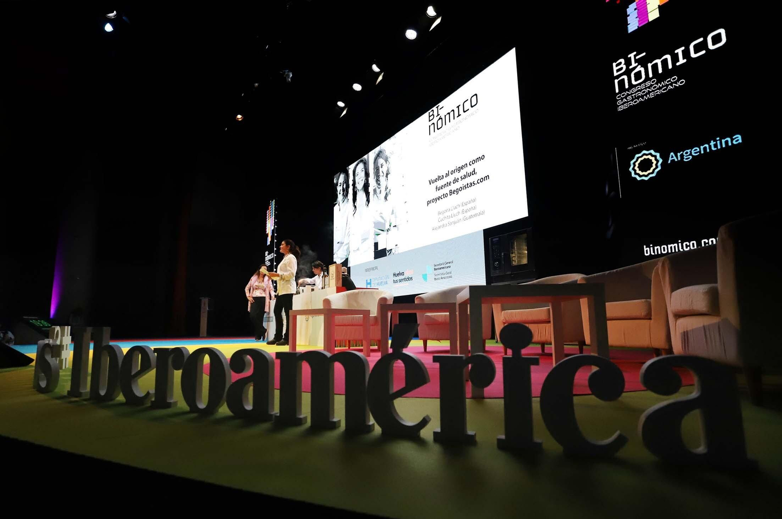 Talleres y ambiente en la segunda edición de Binómico, en imágenes