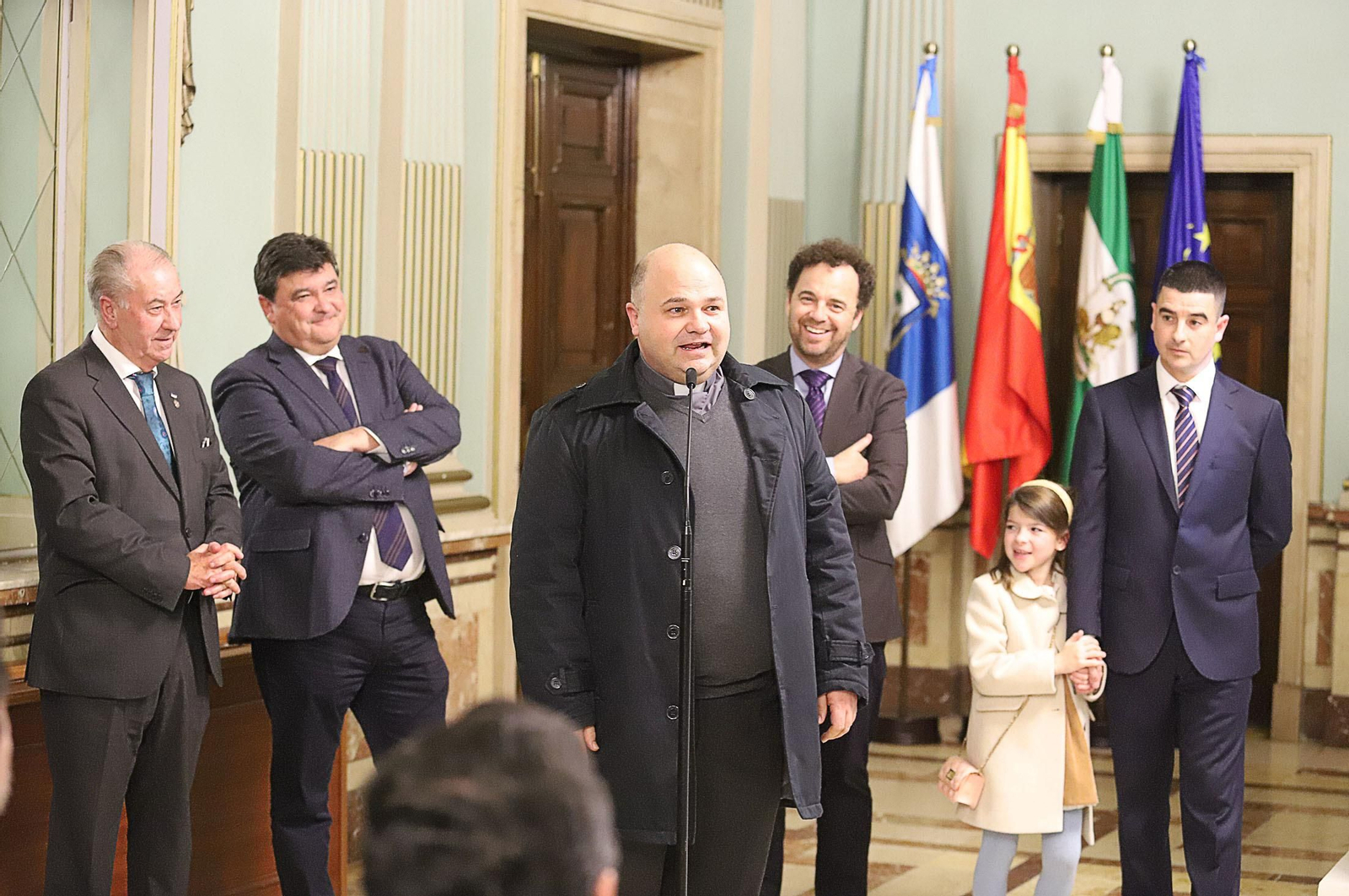 Imágenes del cartel de la Semana Santa 2023 de Huelva en su presentación