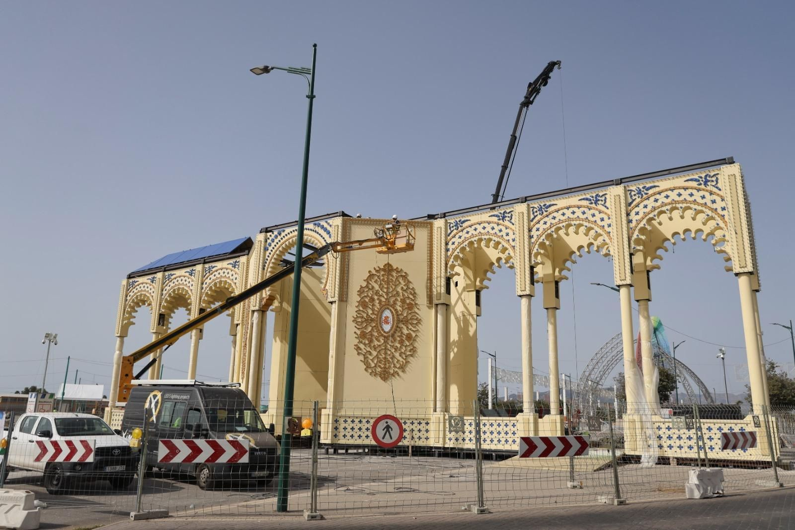 Así es la nueva portada de la Feria de Málaga 2025, en imágenes