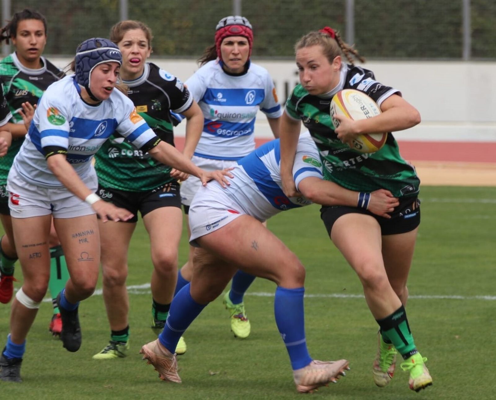 Una jugada de ataque del Corteva Cocos ante el Olímpico Pozuelo.