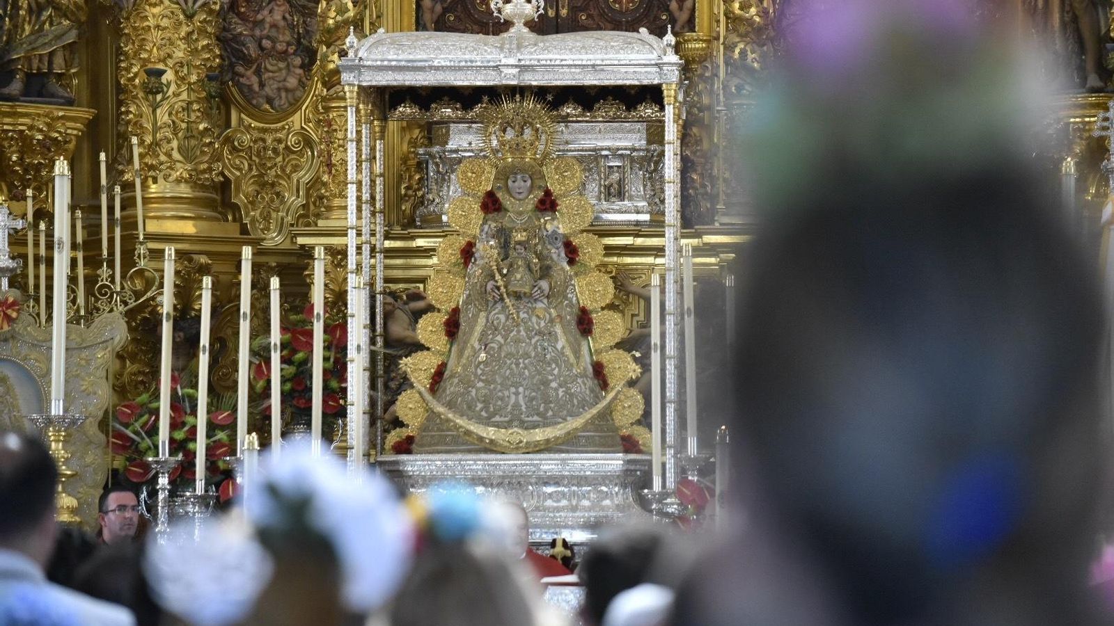 Las hermandades filiales se presentan a la Blanca Paloma