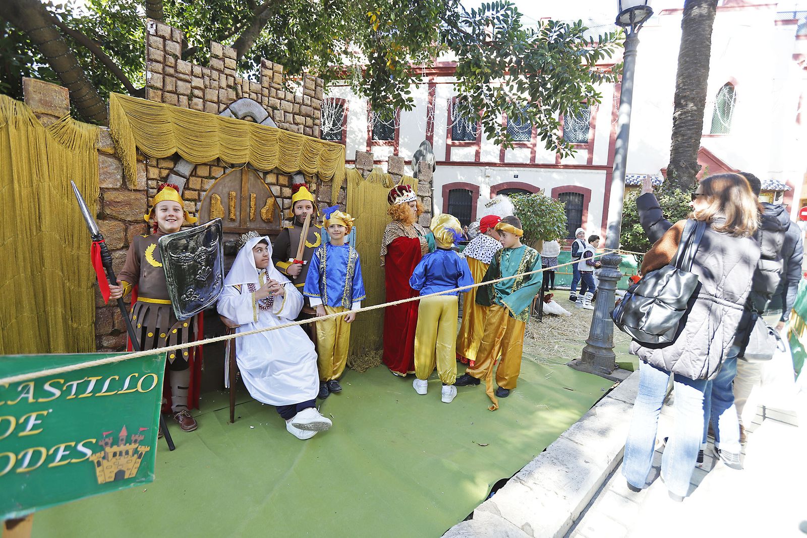 Imágenes del Belén Viviente del Colegio María Inmaculada en la Plaza Niña