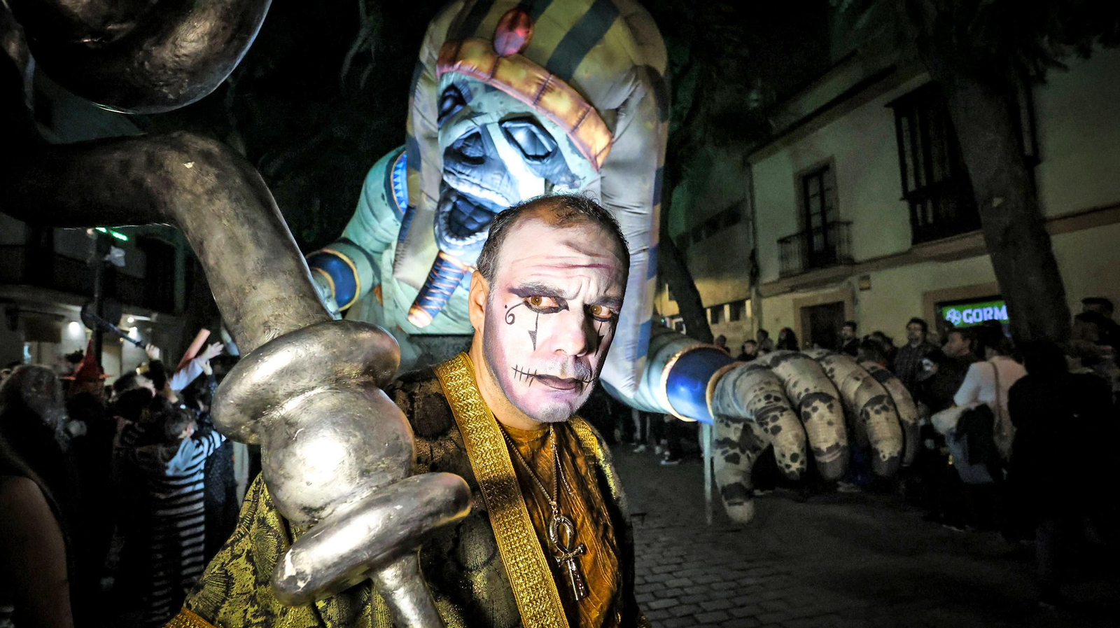 Búscate en la cabalgata de Halloween de Jerez