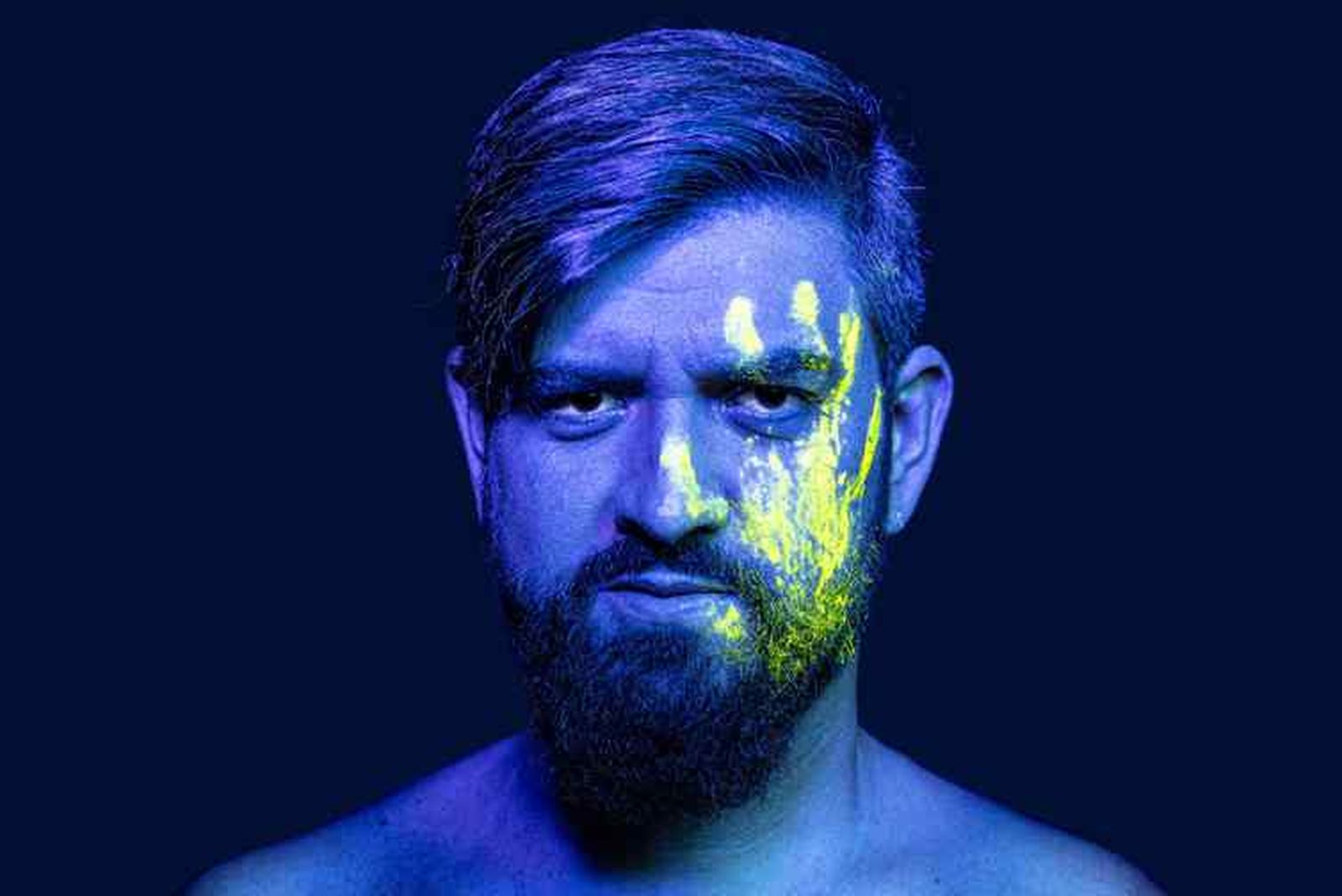 Manu Sánchez firma con ‘Entregamos’ su espectáculo más humano y necesario.