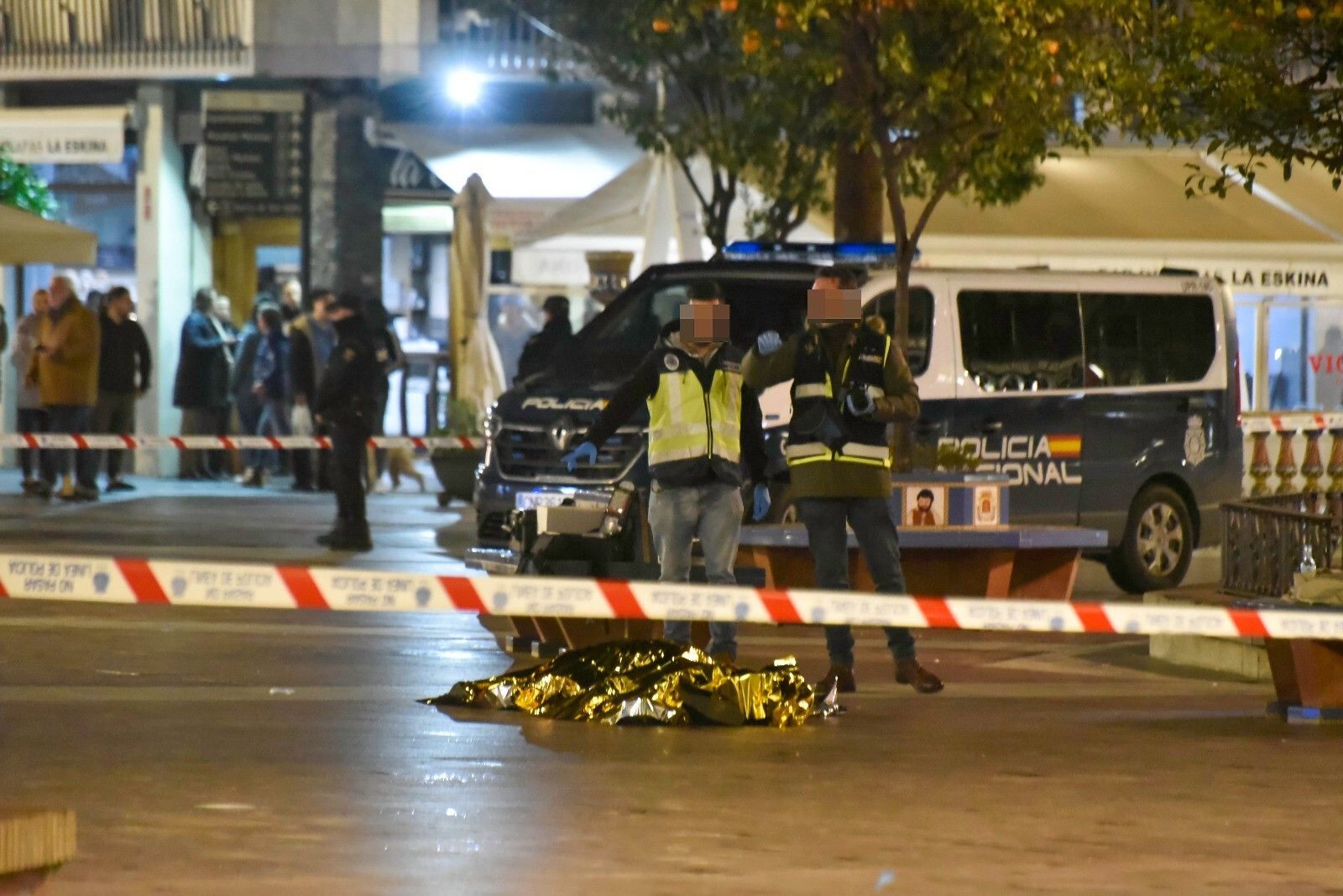 Diego Valencia, sacristán de La Palma, muere apuñalado por Yassin Kanza que había herido previamente a Antonio Rodríguez, párroco de San Isidro