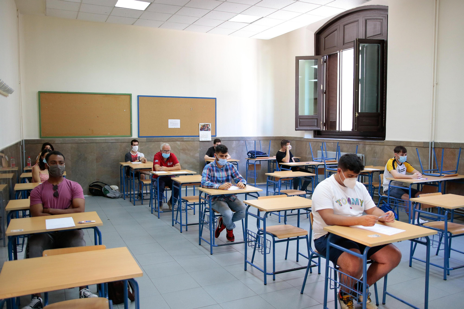 Educación autoriza clases semipresenciales y a distancia para estudiantes a partir de tercero de ESO