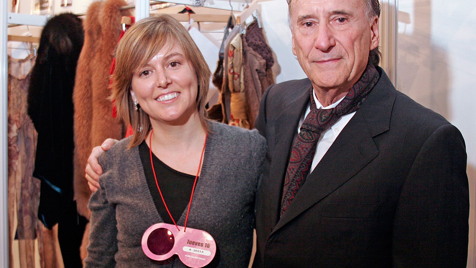 Nuria, en una imagen de archivo con su padre, el mítico Andrés Sardá.