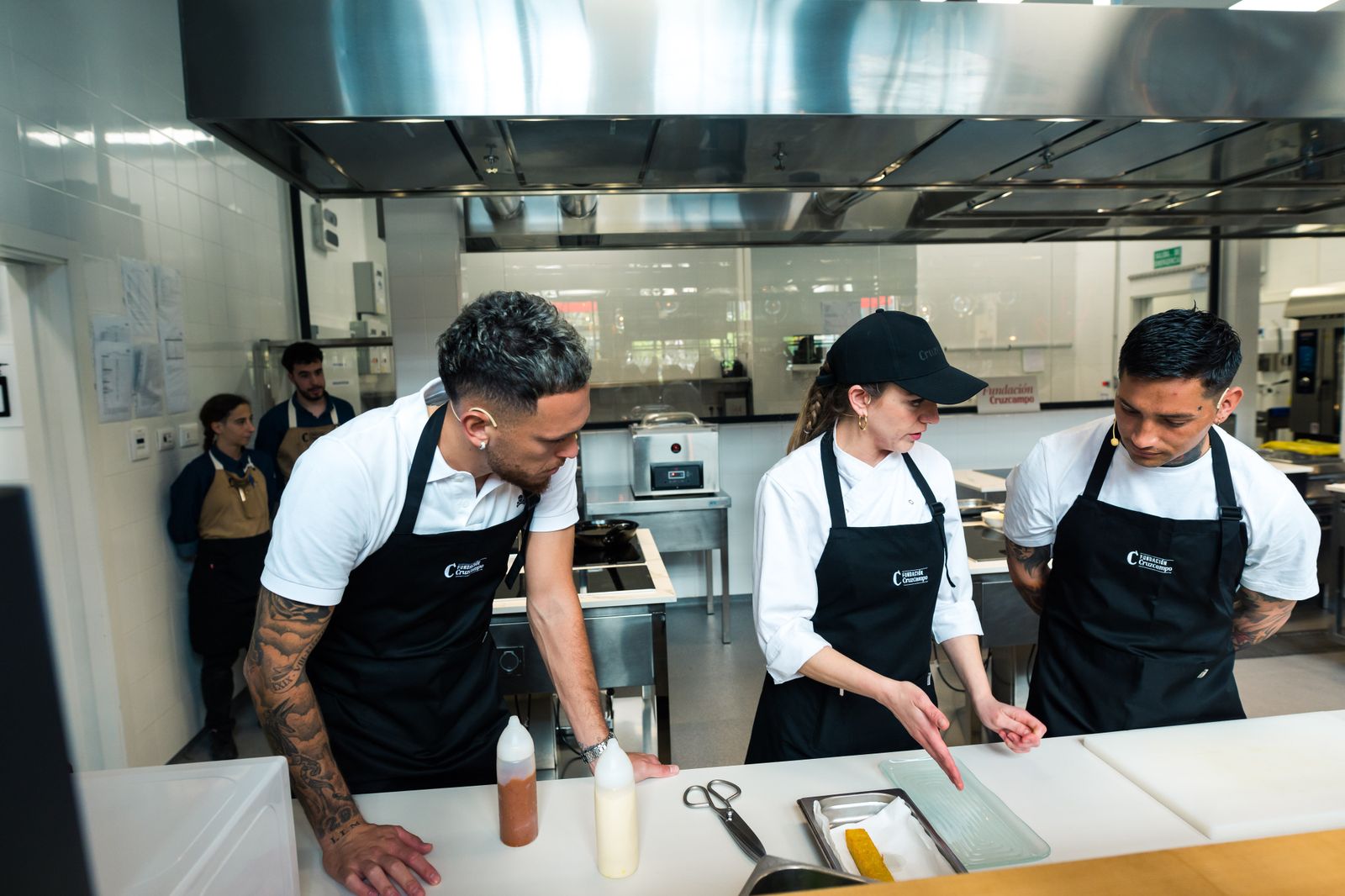 Las fotos de jugadores del Betis y del Sevilla en la Cruzcampo