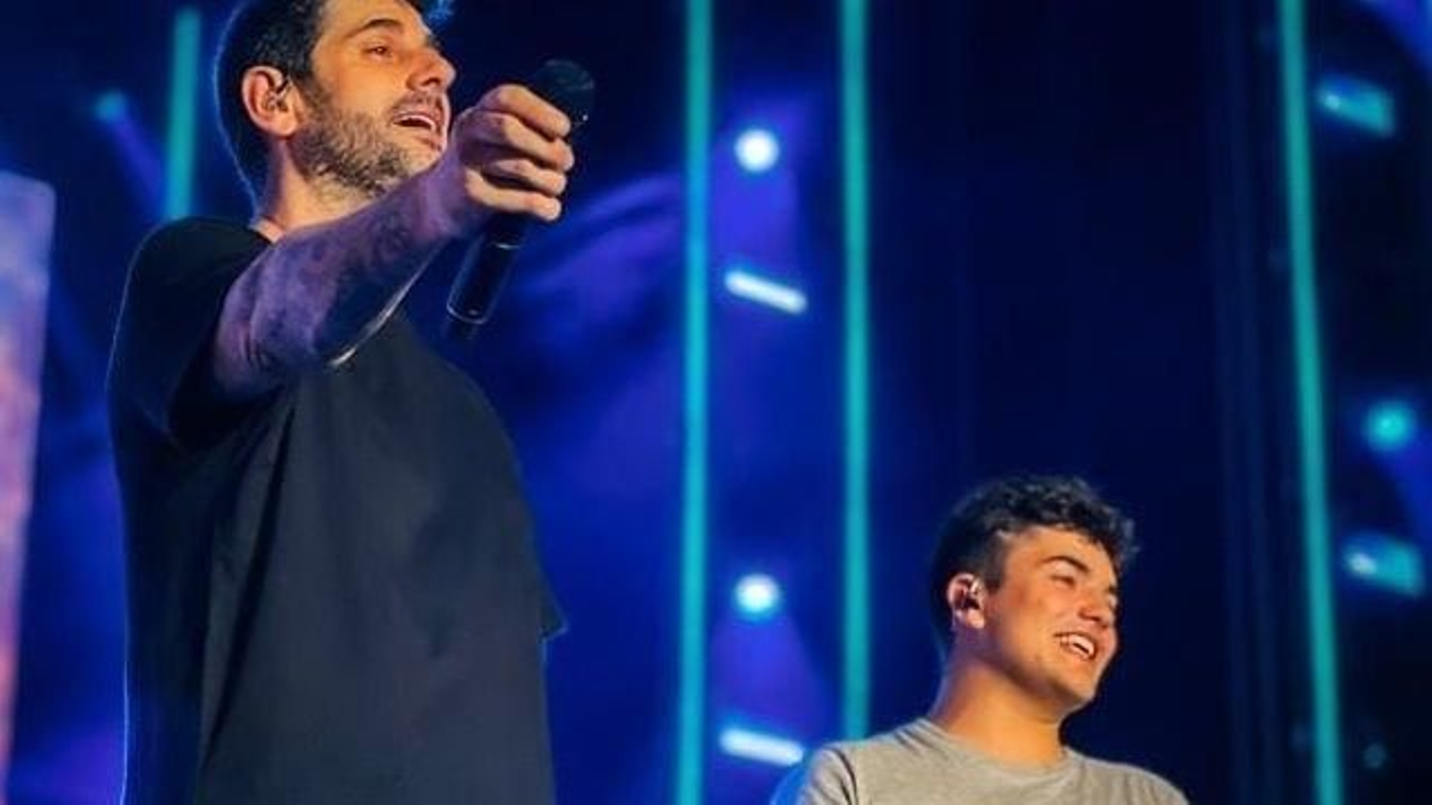 Alonso Jiménez junto a Melendi este sábado. Alonso Jiménez junto a Melendi este sábado.