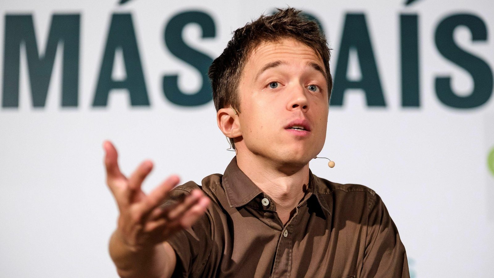 Íñigo Errejón, líder de Más País, en un mitin de precampaña este lunes en Las Palmas de Gran Canaria Íñigo Errejón, líder de Más País, en un mitin de precampaña este lunes en Las Palmas de Gran Canaria