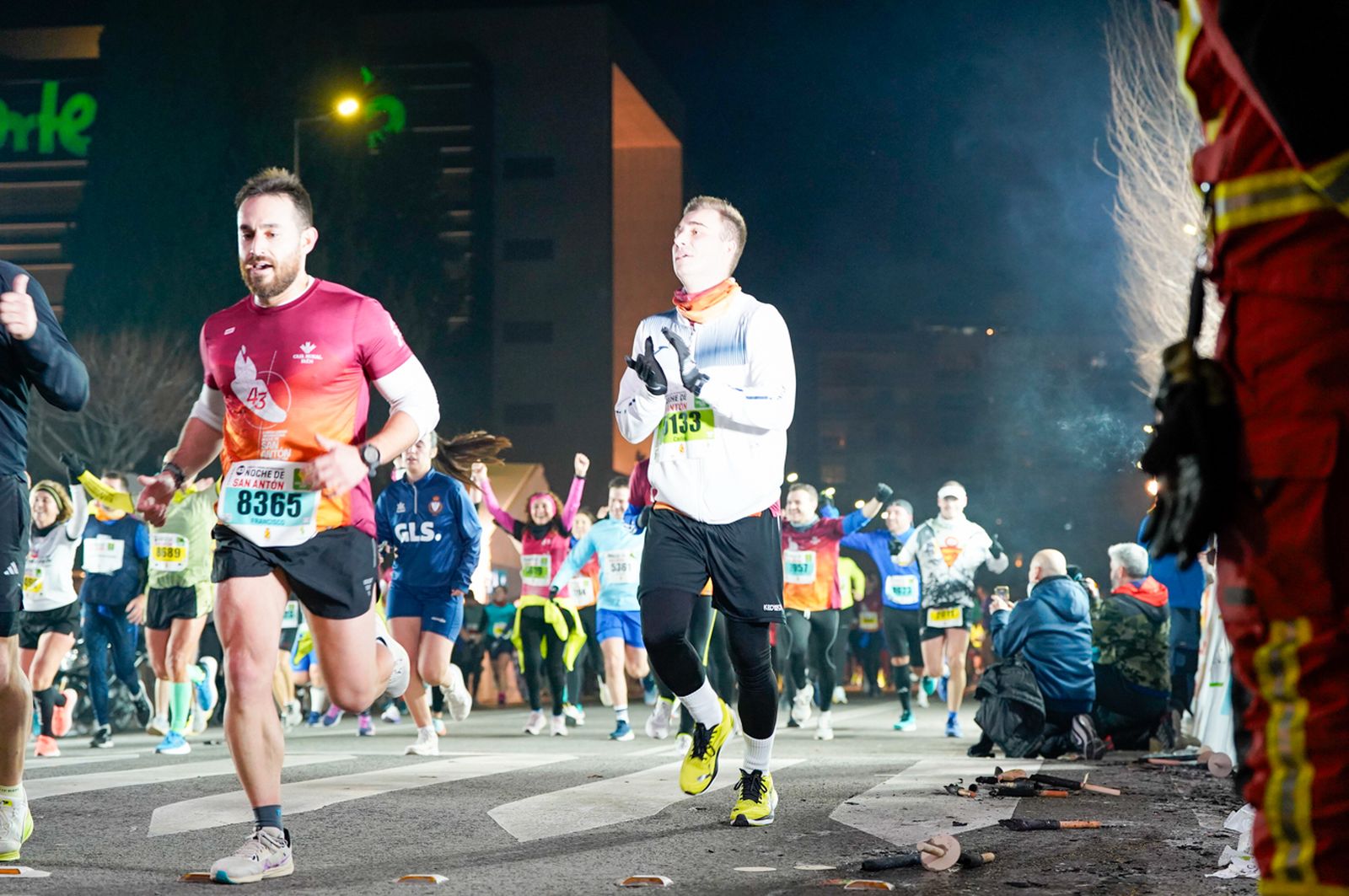 En imágenes: búscate en tu llegada a meta de la Carrera de San Antón 2026 (14)